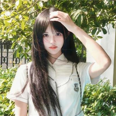 她的微笑和圈套 海报